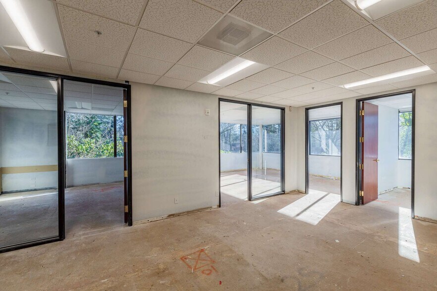 More Photos Of 12725 SW 66th Ave, Tigard Office For Lease