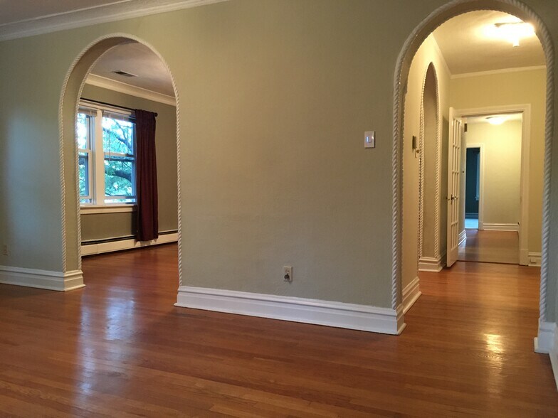 More Photos Of 7700 Shirley Dr, Clayton Apartments For Sale