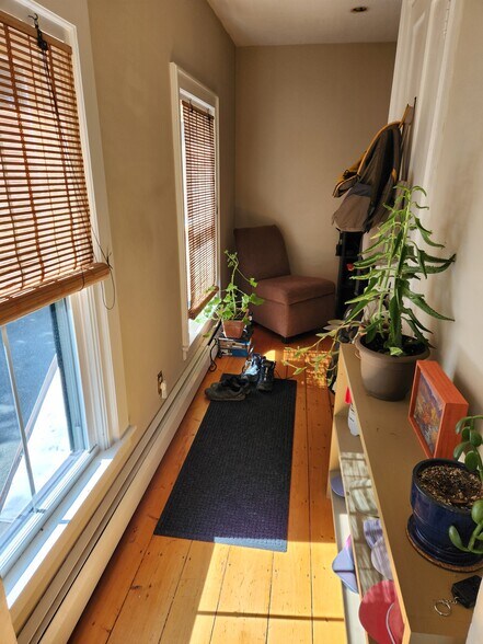 More Photos Of 268 Main St, Kingfield Restaurant For Sale