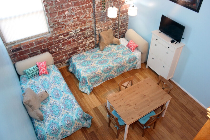 More Photos Of 2223 Guinotte Ave, Kansas City Warehouse For Sale