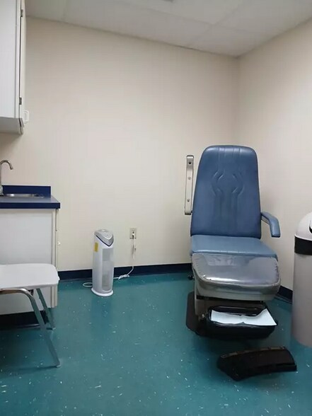 More Photos Of 30 Brigham St, New Bedford Medical For Lease
