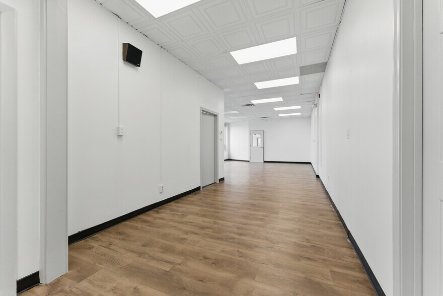 More Photos Of 755 New Ludlow Rd, South Hadley Warehouse For Sale