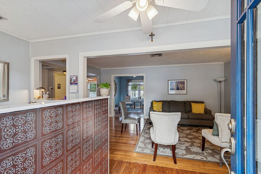 More Photos Of 3705 S Macdill Ave, Tampa Medical For Sale