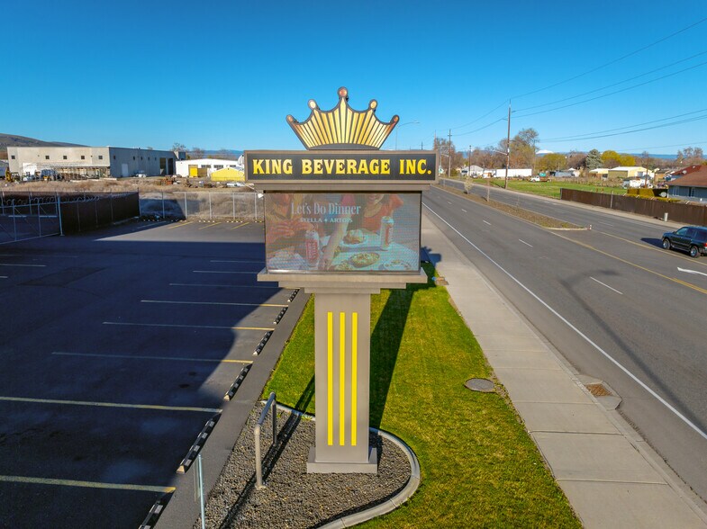 More Photos Of 94 W Valley Mall Blvd, Union Gap Distribution For Lease