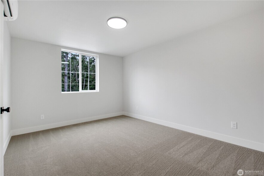 More Photos Of 27906 U St., Ocean Park Apartments For Sale