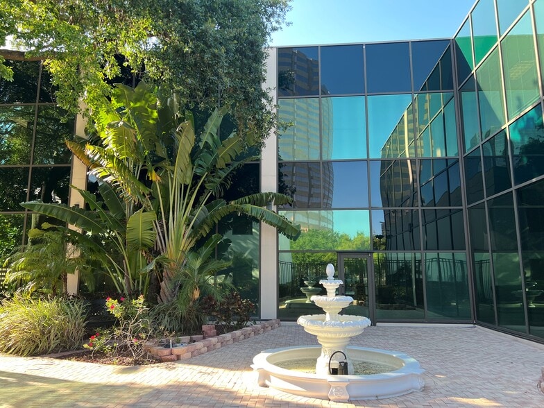 More Photos Of 625 E Twiggs St, Tampa Office For Lease