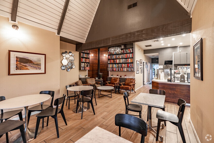 More Photos Of 34114 Pacific Coast Hwy, Dana Point Freestanding For Lease