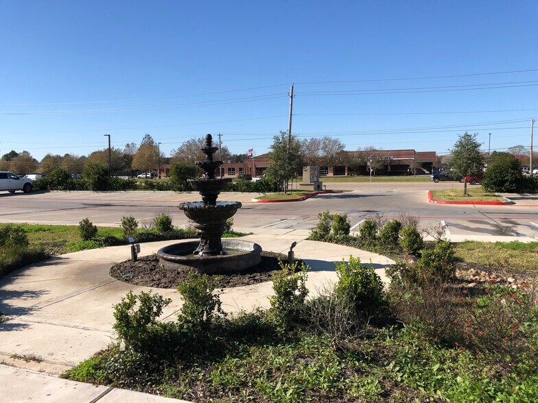 More Photos Of 2111 W Parkwood Ave, Friendswood Storefront Retail Office For Lease