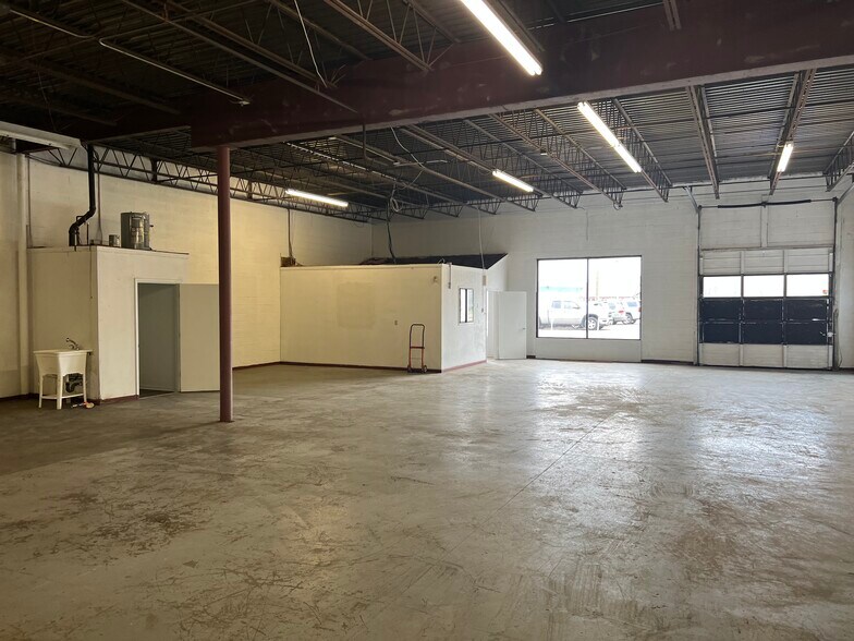 More Photos Of 376 N Witchduck Rd, Virginia Beach Light Manufacturing For Lease