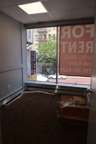 More Photos Of 4146 Main St, Flushing Office For Lease