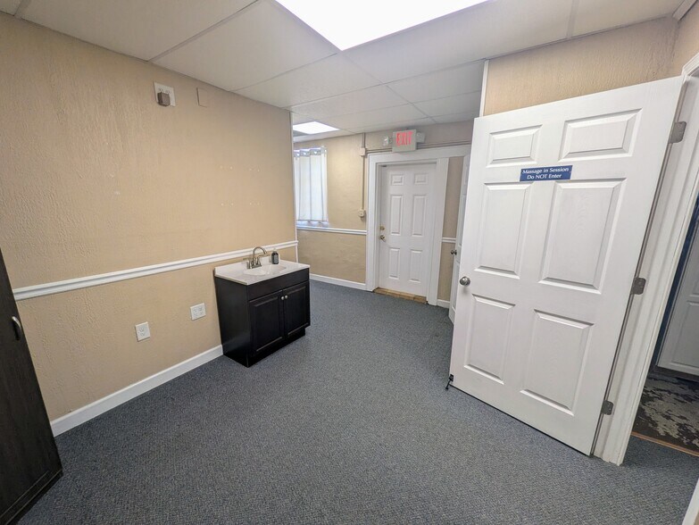 More Photos Of 195 W Statesville Ave, Mooresville Freestanding For Sale