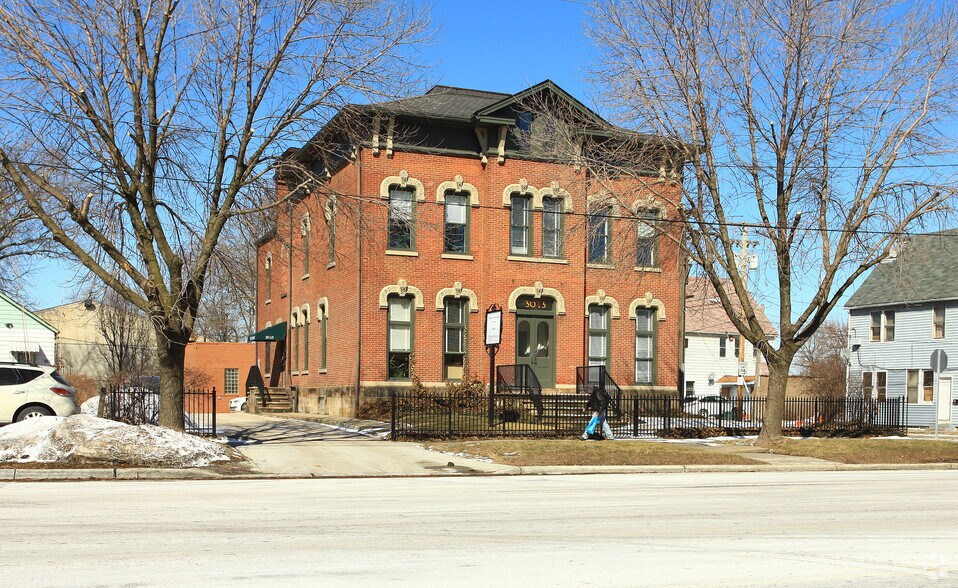Primary Photo Of 3043 E Superior Ave E, Cleveland Office For Sale