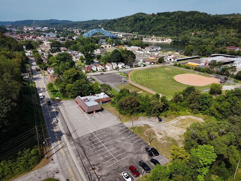 More Photos Of 550 McKeesport Rd, Elizabeth Freestanding For Sale