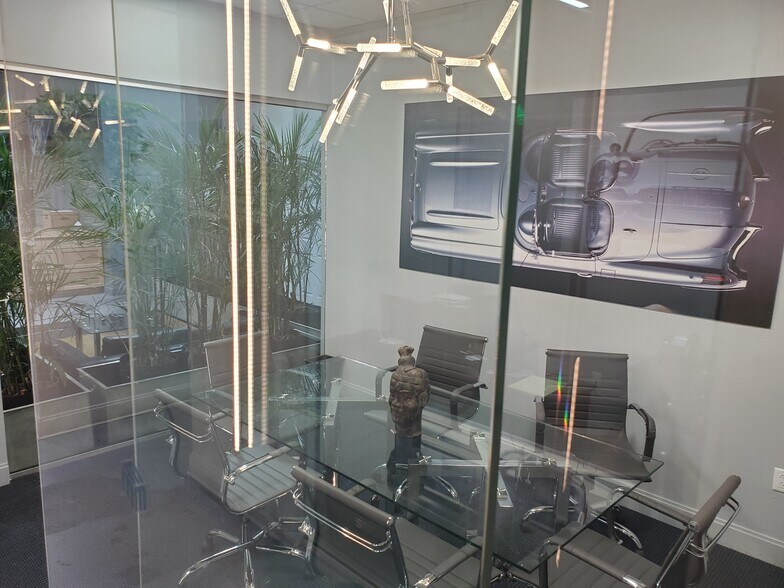 More Photos Of 5791 NW 37th Ave, Miami Manufacturing For Lease