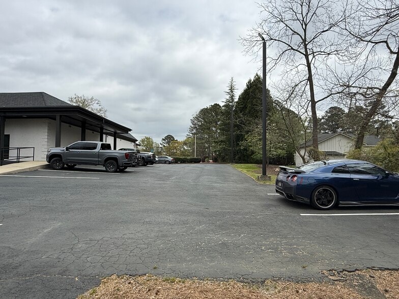 More Photos Of 8910 Main St, Woodstock Storefront Retail Office For Lease