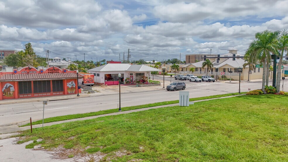 More Photos Of 108 E Marion Ave, Punta Gorda General Retail For Sale
