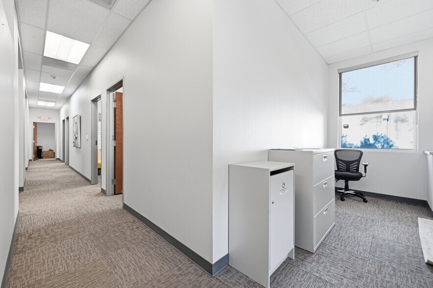 More Photos Of 333 E Highway 290, Dripping Springs Office For Lease