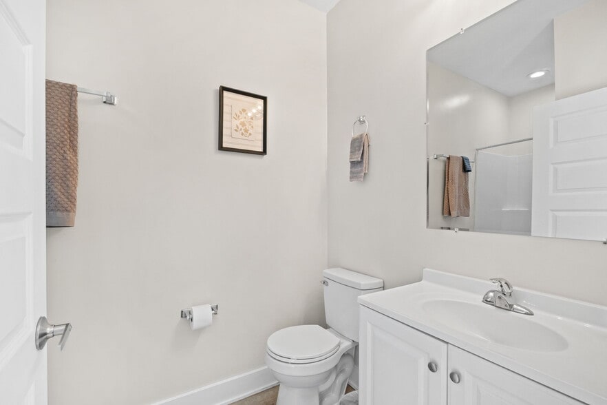 More Photos Of 2906 Sarah Jean Ct, Panama City Manufactured Housing Mobile Home Park For Sale