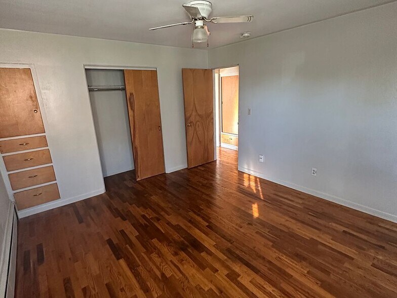 More Photos Of 740 Edgemont Blvd, Lansing Apartments For Sale