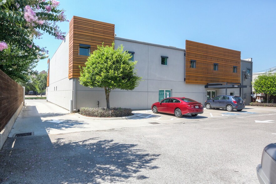More Photos Of 2424 W Holcombe Blvd, Houston Medical For Lease