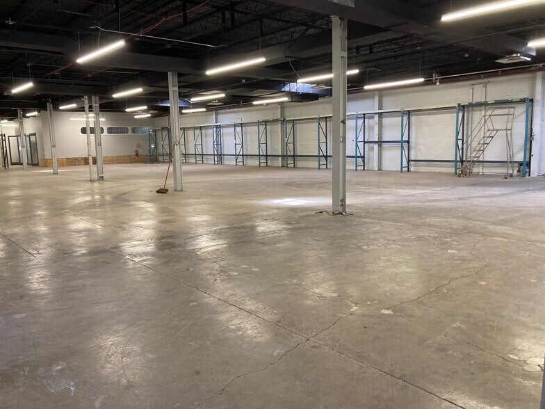 More Photos Of 1245 Hartrey Ave, Evanston Flex For Lease