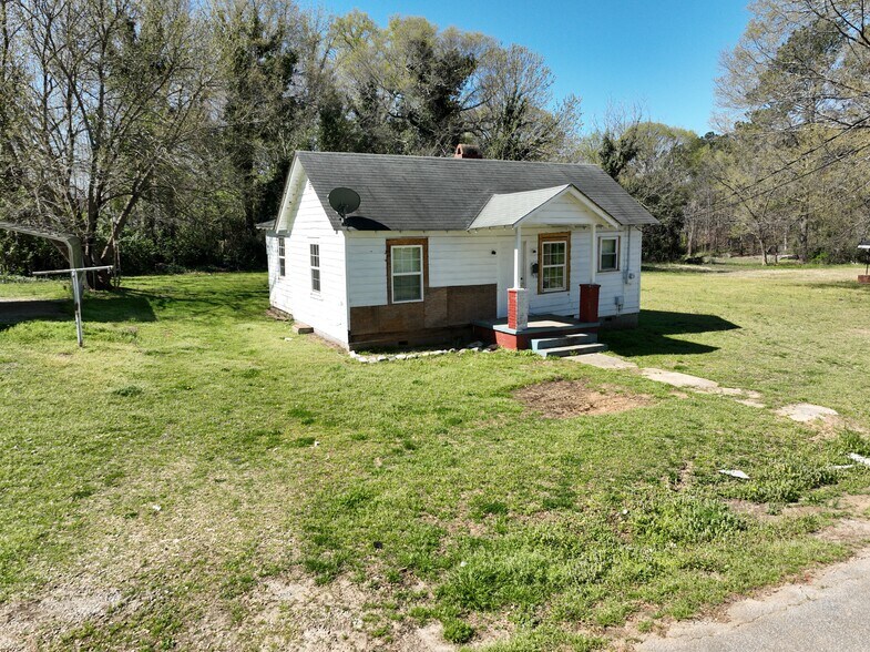 More Photos Of 527 Musgrove St, Clinton Land For Sale
