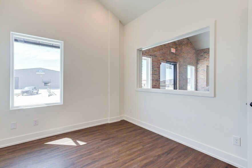 More Photos Of 3913 County Road 1350, Lubbock Industrial For Sale