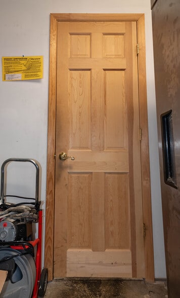 More Photos Of 5800 York Rd, Baltimore Restaurant For Sale