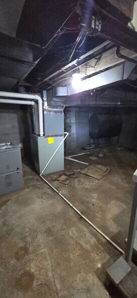 More Photos Of 4502 Fegenbush Ln, Louisville Specialty For Sale