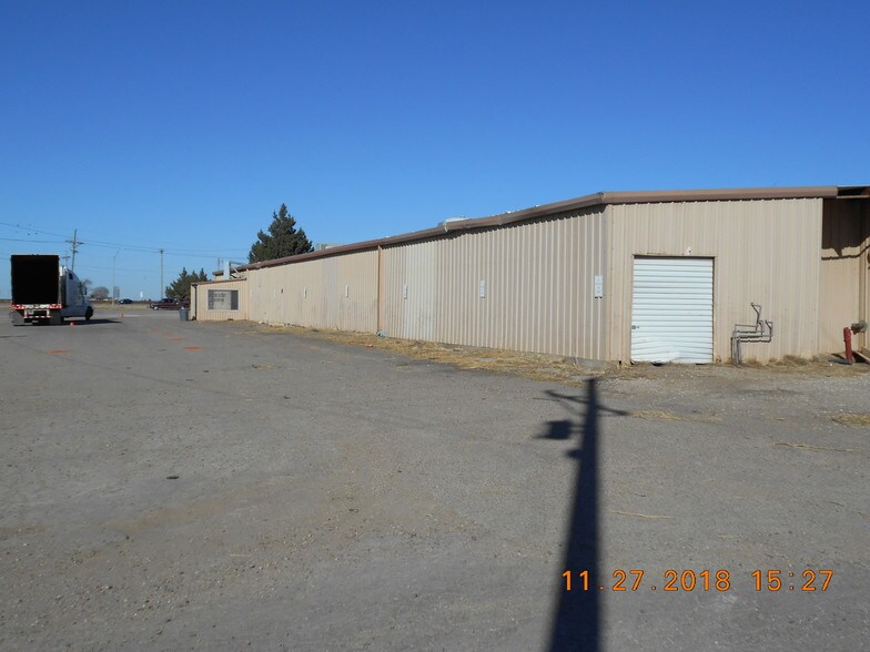 More Photos Of 3700 N Quincy St, Plainview Warehouse For Sale