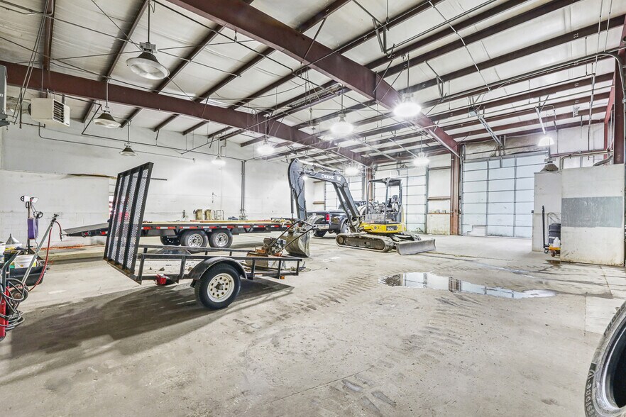 More Photos Of 37401 Stevens Blvd, Willoughby Flex For Lease