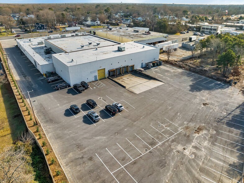 More Photos Of 1560 Fifth Ave, Bay Shore Warehouse For Sale