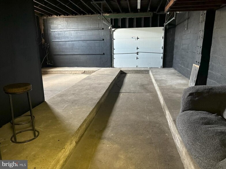 More Photos Of 512-520 W Chestnut Ave, Vineland Light Distribution For Sale