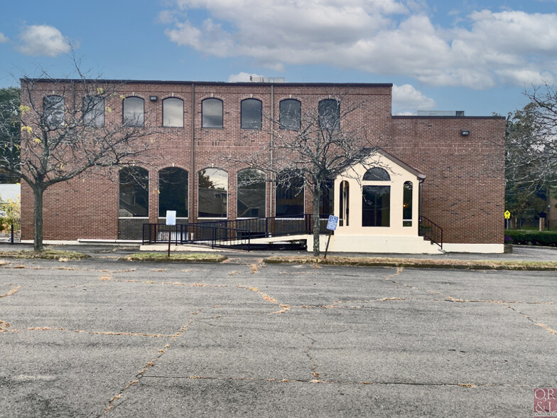 Primary Photo Of 199 Oakwood Ave, West Hartford Medical For Lease