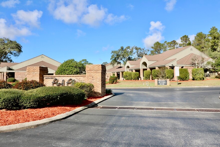 More Photos Of 5327 Commercial Way, Spring Hill Office For Lease