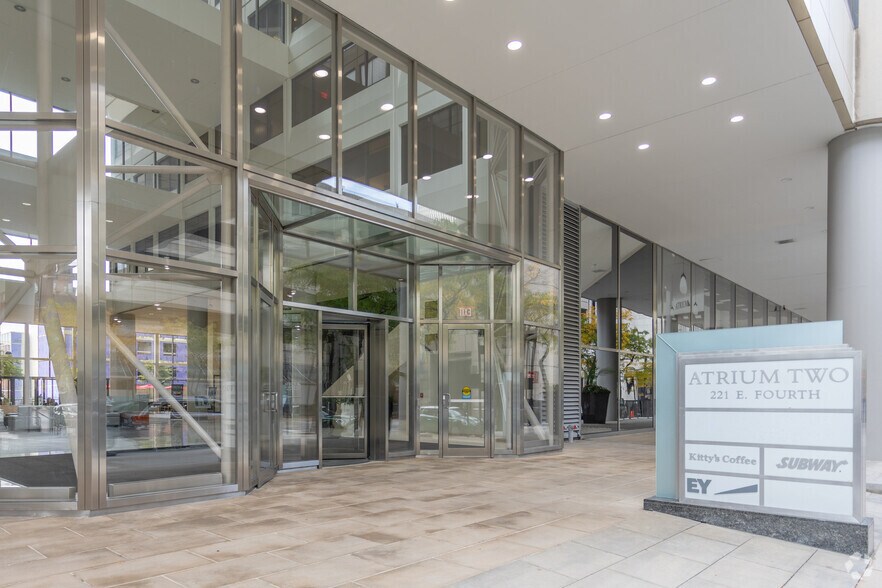 More Photos Of 221 E 4th St, Cincinnati Office For Lease