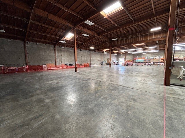 More Photos Of 14492 Doolittle Dr, San Leandro Warehouse For Lease