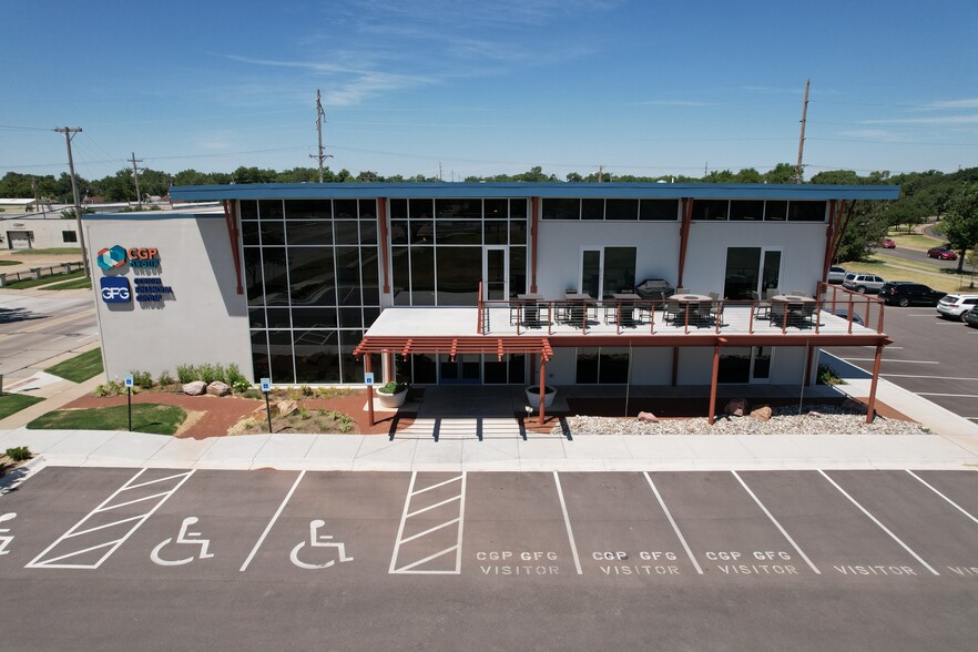 Primary Photo Of 740 W 2nd St, Wichita Office For Lease