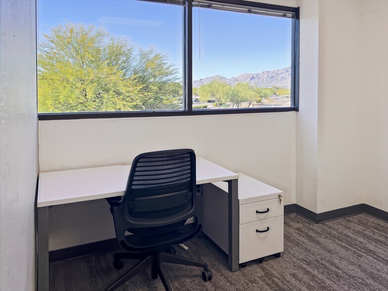 More Photos Of 5055 E Broadway Blvd, Tucson Coworking Space