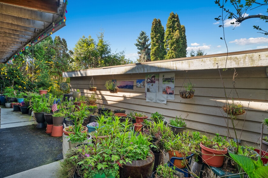 More Photos Of 324 3rd Ave S, Edmonds Apartments For Sale