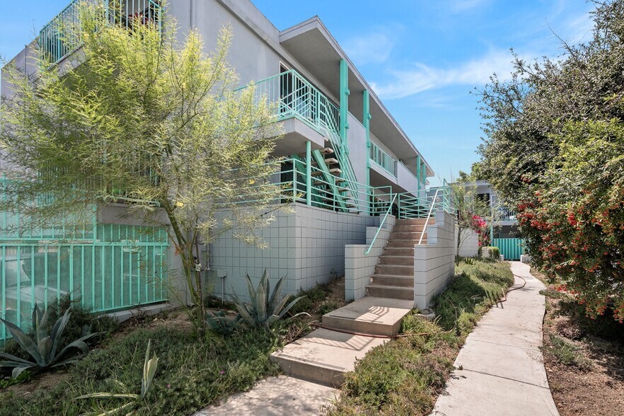 More Photos Of 1776 S Rimpau Blvd, Los Angeles Apartments For Sale