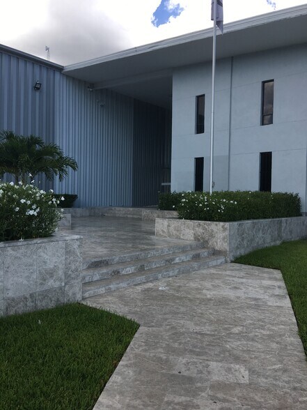 More Photos Of 10700 NW 36th Ave, Miami Warehouse For Lease