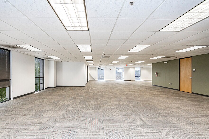 More Photos Of 3636 S Sherwood Forest Blvd, Baton Rouge Office For Lease