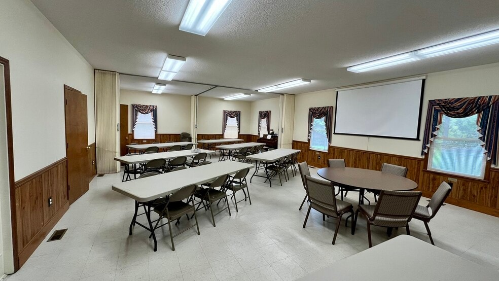 More Photos Of 955 Spring Valley Rd, Henderson Religious Facility For Sale