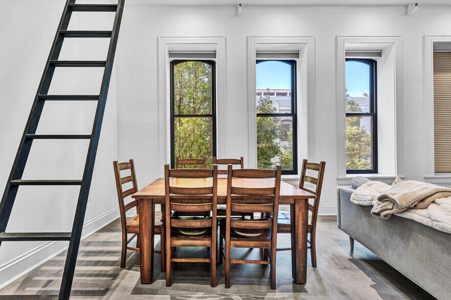 More Photos Of 109 Campbell Ave SW, Roanoke Apartments For Sale