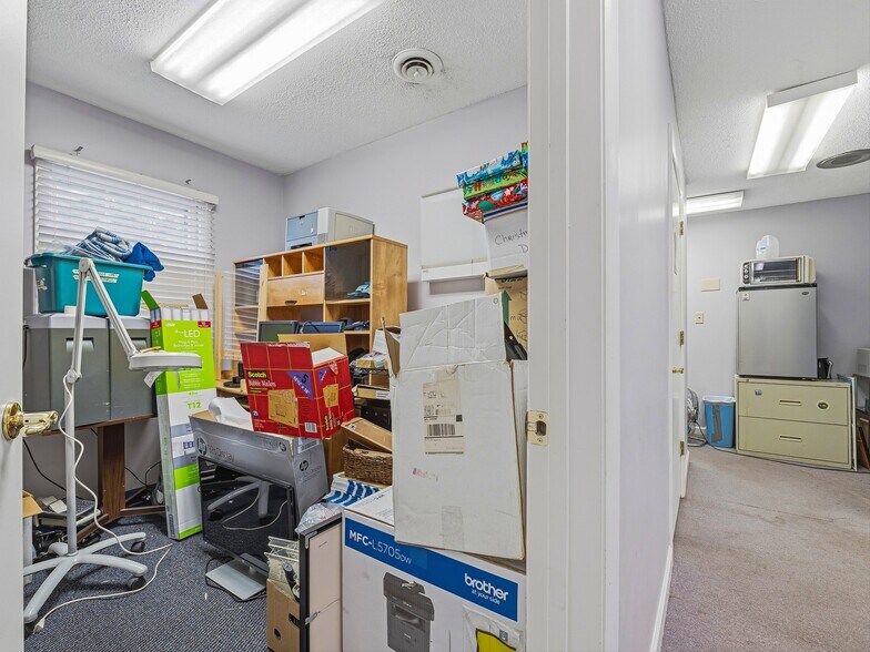 More Photos Of 5 Doctors Park, Asheville Medical For Lease