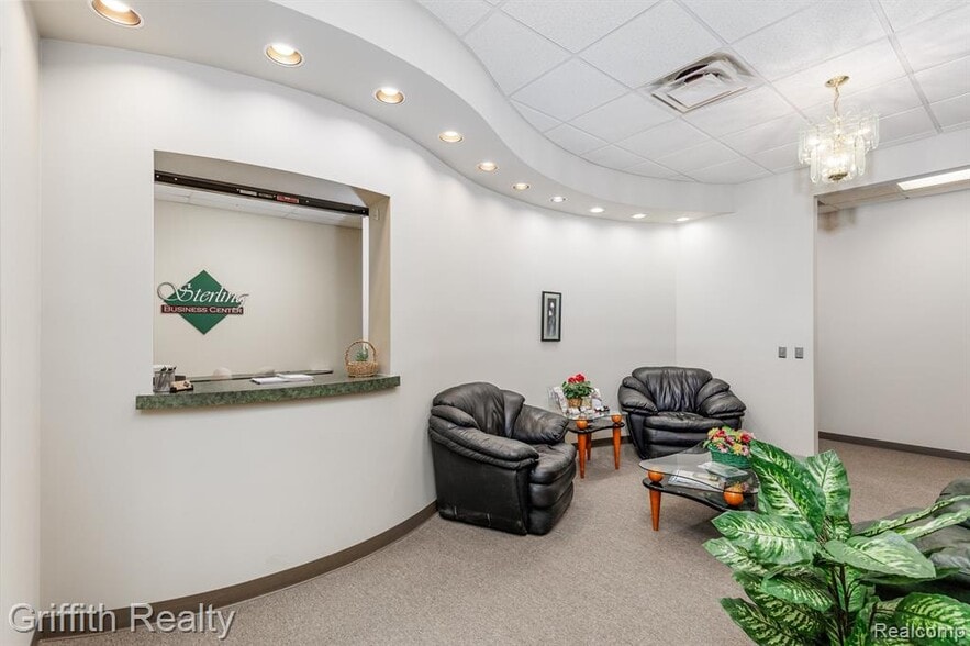 More Photos Of 5840-5936 Sterling Dr, Howell Flex For Lease