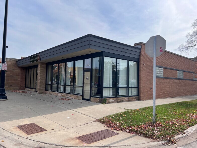 Primary Photo Of 4123-4125 Oakton St, Skokie Storefront For Sale