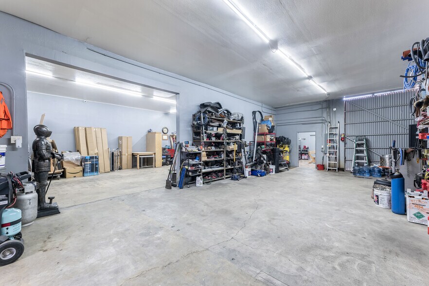 More Photos Of 1033-1047 W 3rd St, San Bernardino Warehouse For Sale