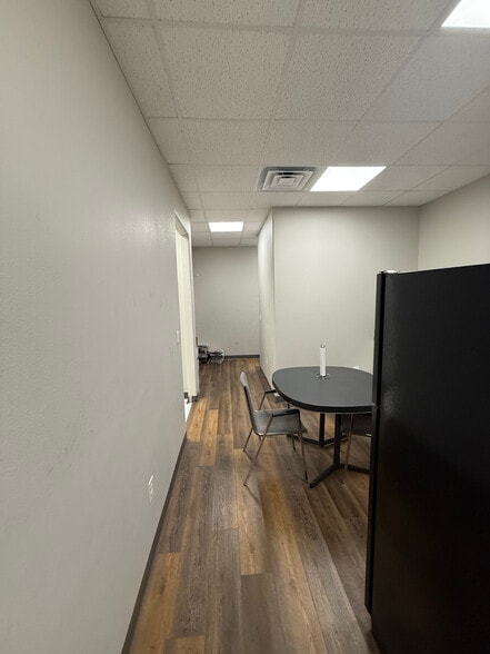 More Photos Of 905 3rd St, Marble Falls Storefront Retail Office For Sale